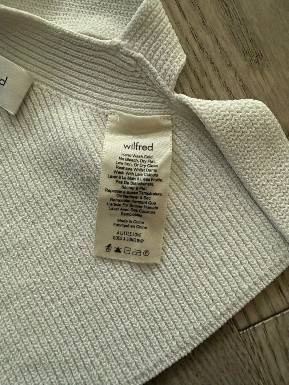 Wilfred Aritzia Cream Cayenne Knit Stretchy Wrap Cropped Top in size M - Picture 5 of 11